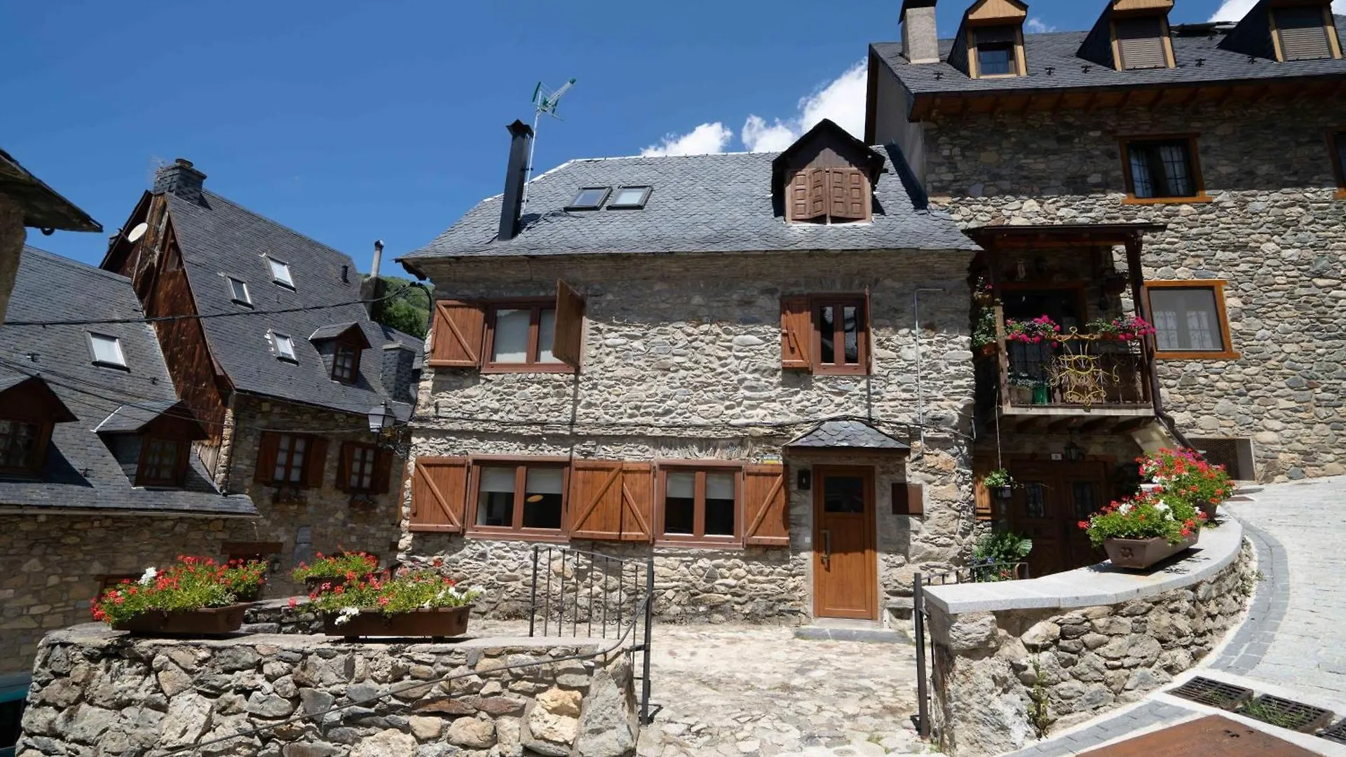 Luderna - Casa Cansalas Gessa 0*,  Spain